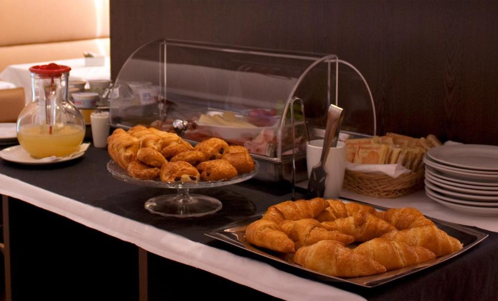 Hotel Tritone 2*